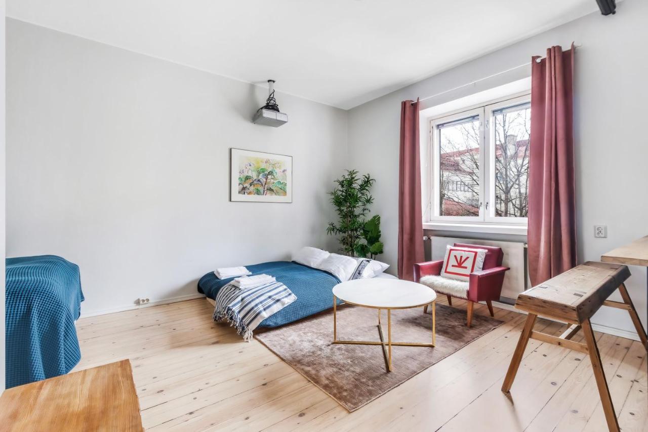 Wehost Modern Kitchen Studio With Bright Colours Helsínquia Exterior foto