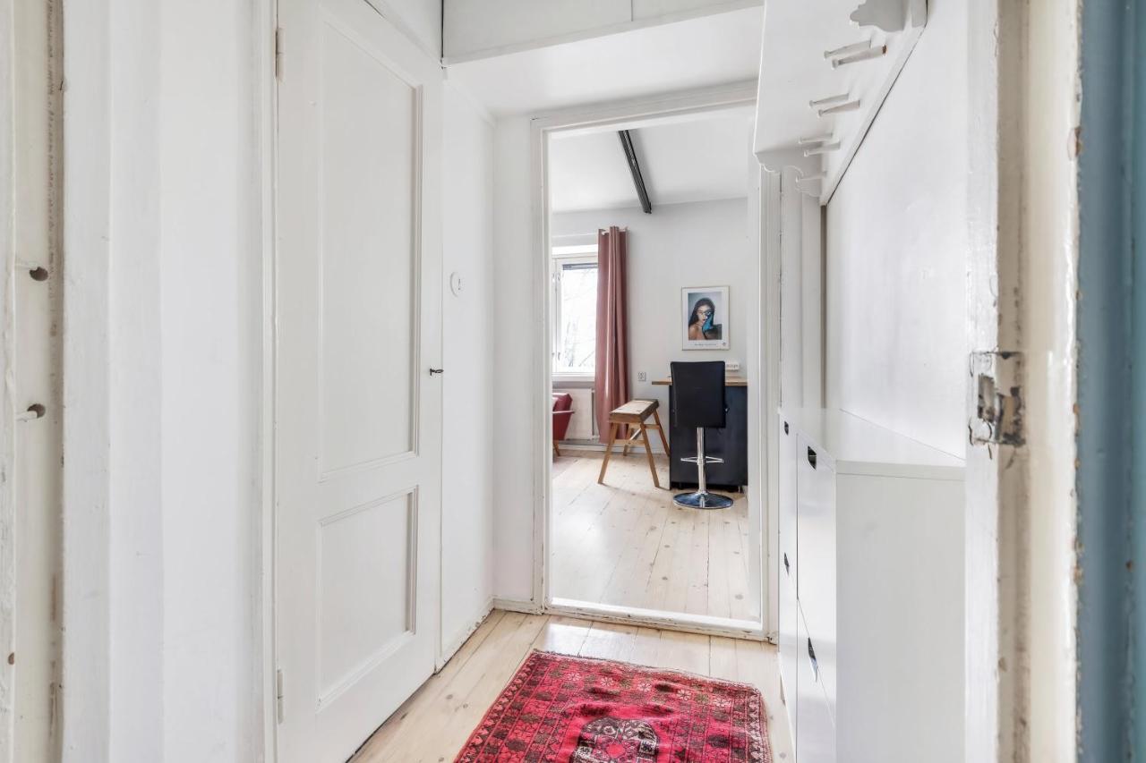 Wehost Modern Kitchen Studio With Bright Colours Helsínquia Exterior foto
