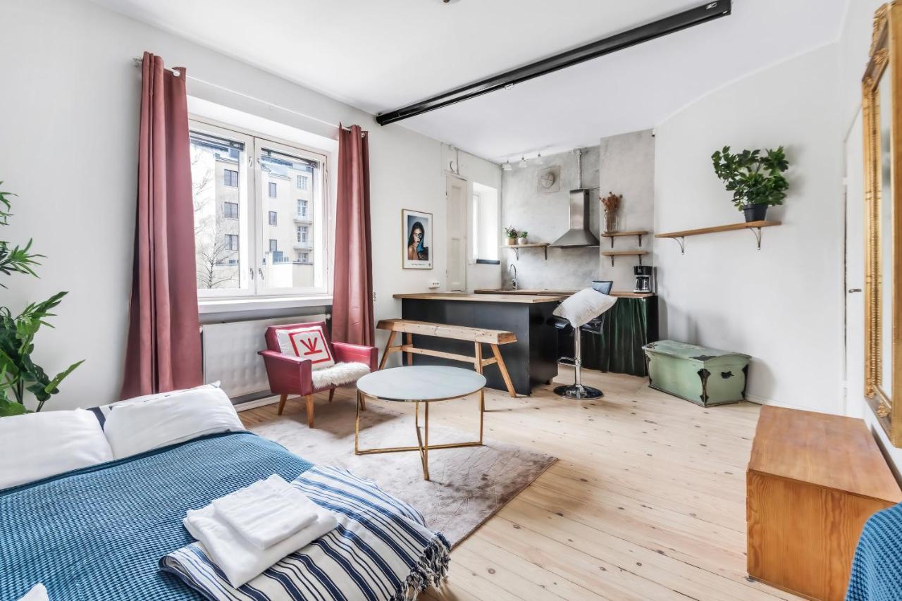 Wehost Modern Kitchen Studio With Bright Colours Helsínquia Exterior foto